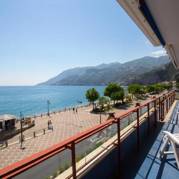Angelina Apartments Amalfi Coast，位于马奥莱的酒店