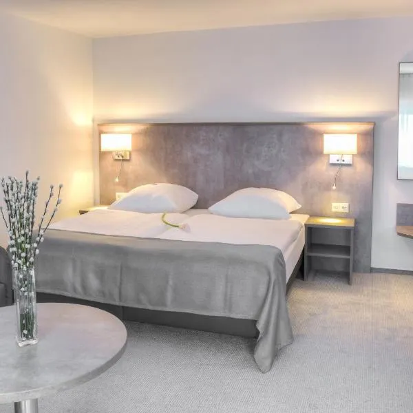Fast Lane Hotel，位于Barweiler的酒店