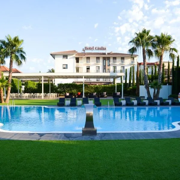 Hotel Giulia Ocean Club，位于马里纳·迪·瓦尔卡图罗的酒店