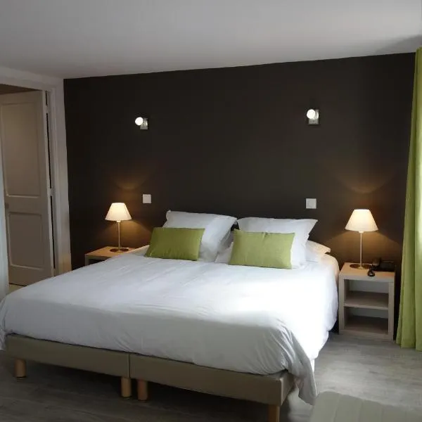 普罗乐酒店，位于锡亚涅河畔圣塞宰尔的酒店