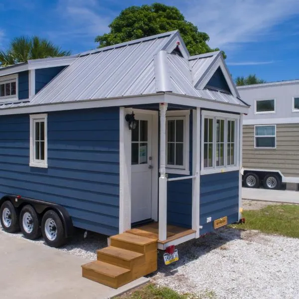 Tiny House Siesta，位于萨拉索塔的酒店