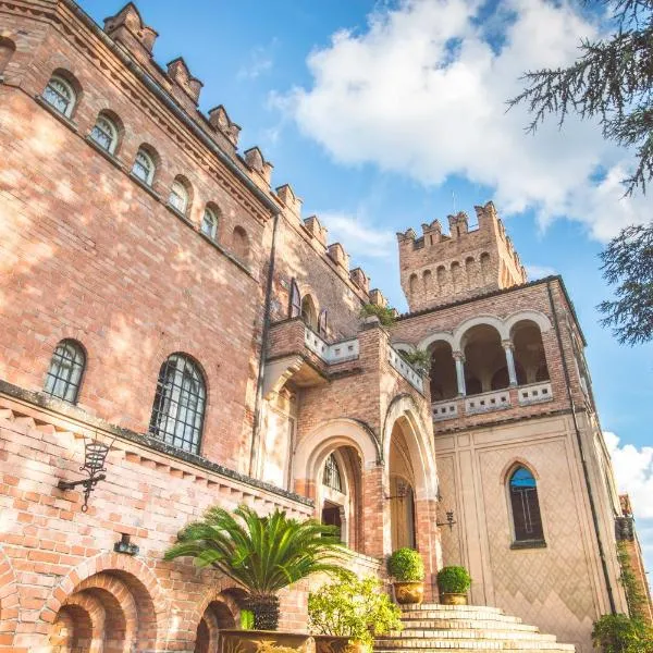 Castello Di Mornico Losana，位于Montecalvo Versiggia的酒店