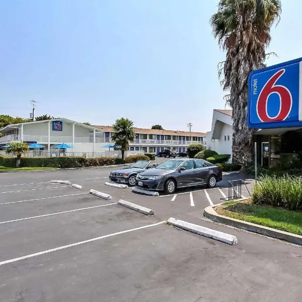 南桑尼维尔6号汽车旅馆，位于Los Altos Hills的酒店