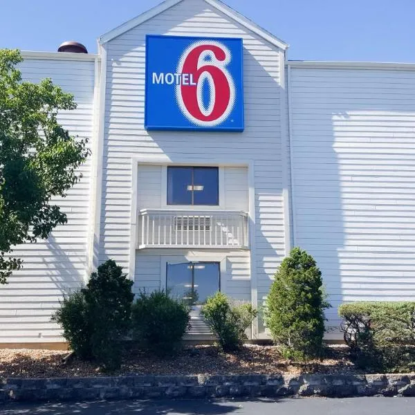 Motel 6-Maryland Heights, MO，位于埃德蒙逊的酒店