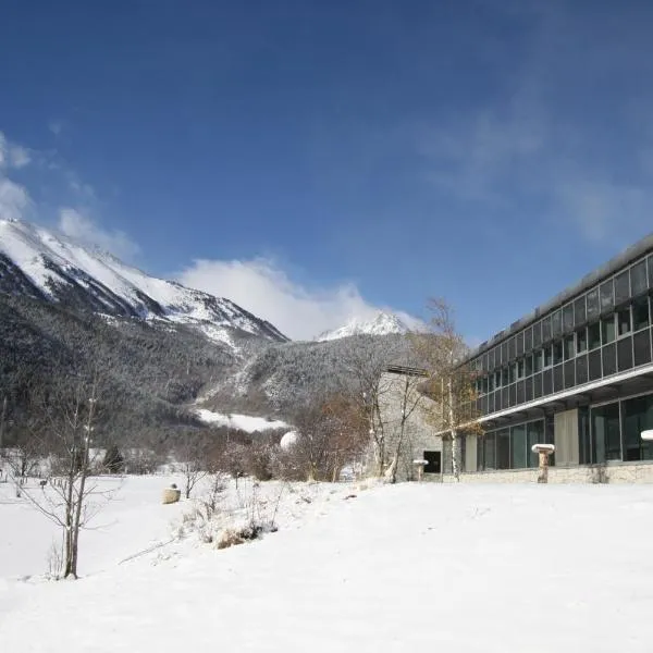 MónNatura Pirineus，位于埃斯特里-德阿内乌的酒店