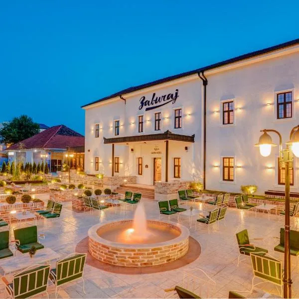 扎威萨卡弗利酒店，位于Resnik的酒店