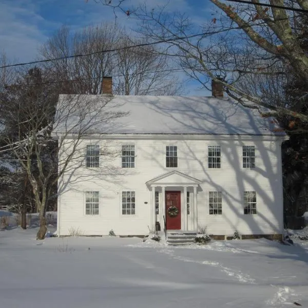 Grand Oak Manor Bed and Breakfast，位于安纳波利斯罗亚尔的酒店