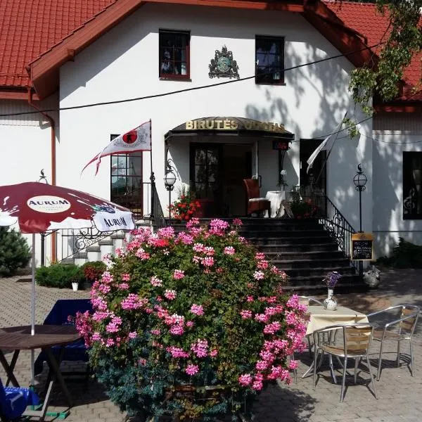 Homestay Birutes Uostas Palanga，位于Darbėnai的酒店