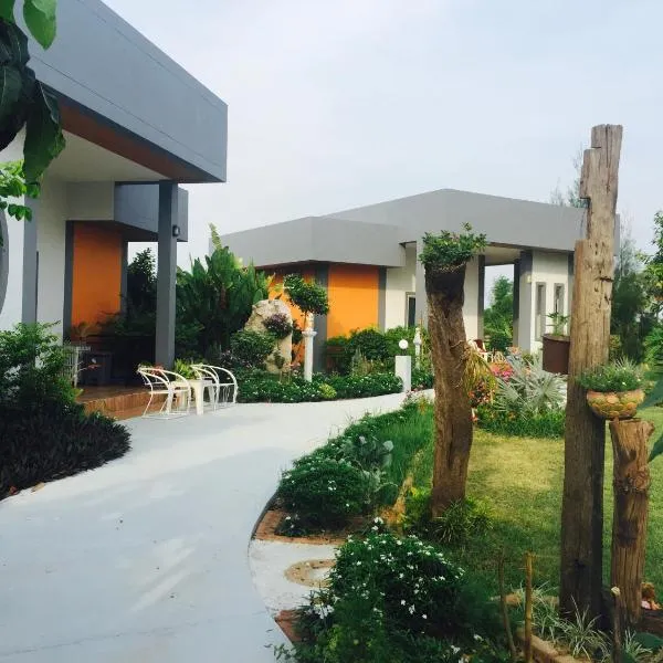 好农场度假村，位于Det Udom的酒店