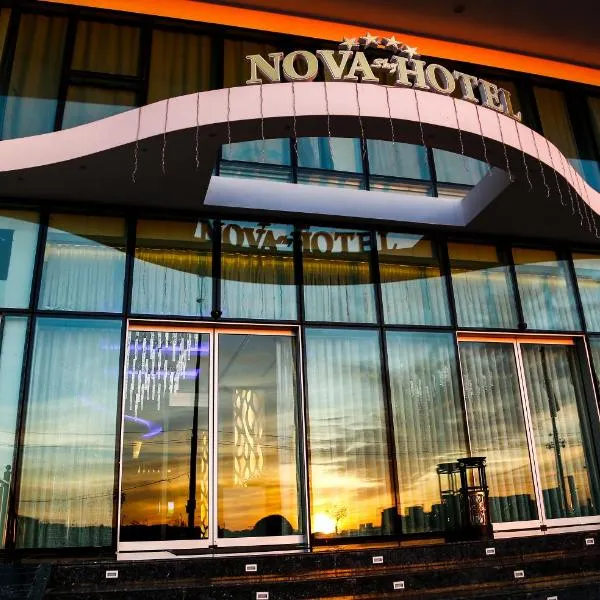 Hotel Nova Sky，位于‘Aynkāwah的酒店