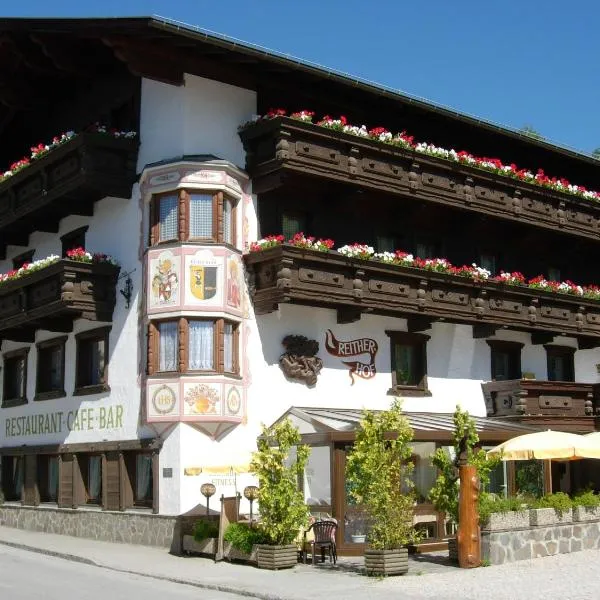 瑞福酒店，位于Oberhofen im Inntal的酒店