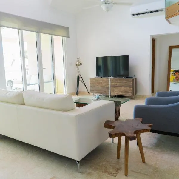 3BR / 3BA Modern Paradise Loft Condo in Gated Community w/ Daily Housekeeping，位于苏莎亚的酒店