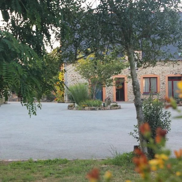 Chambres Aux Bonnes Herbes，位于Bais的酒店