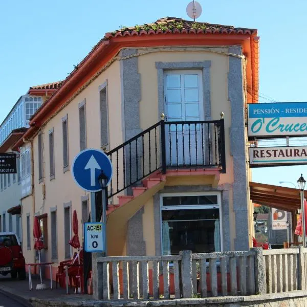 O Cruceiro，位于Ambroa的酒店
