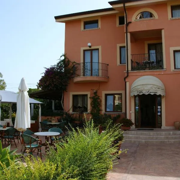 极光别墅酒店，位于Ovile la Marinella的酒店