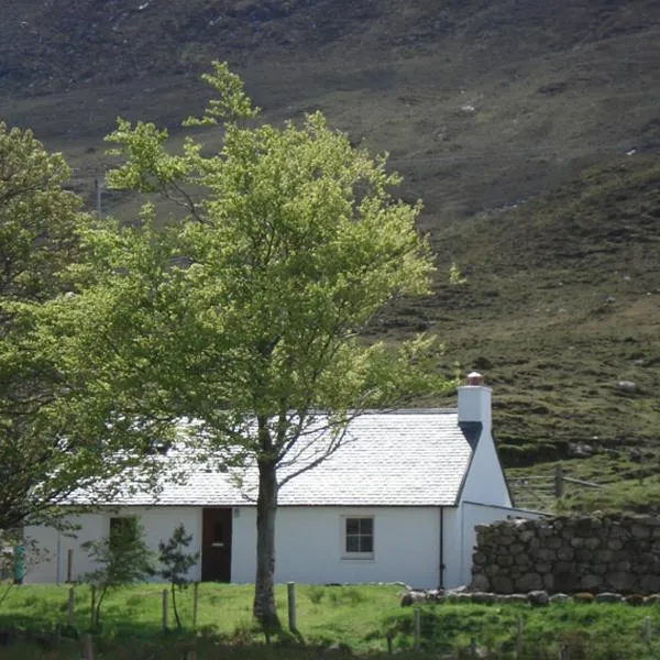 Glas Bheinn Cottage，位于Kilbride的酒店