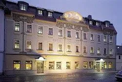 Hotel Goldner Loewe，位于Wetterzeube的酒店