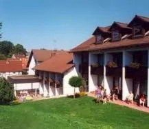 林格尔巴赫酒店，位于Knüllwald的酒店