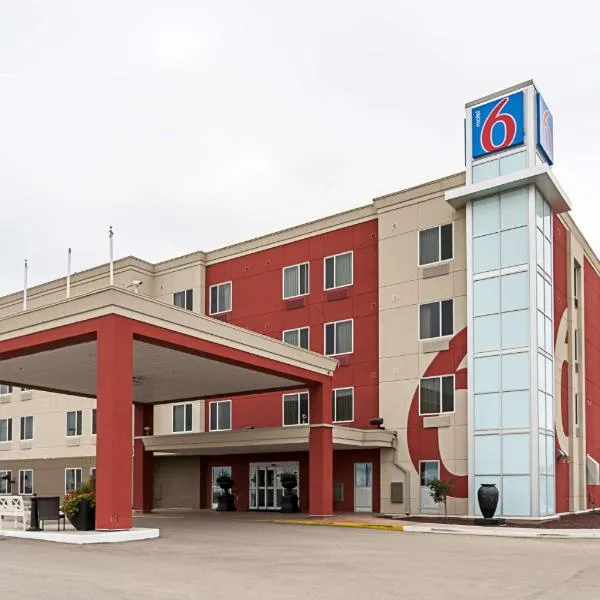 穆索明6号汽车旅馆，位于Moosomin的酒店
