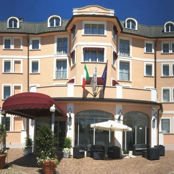绿意酒店，位于Gassino Torinese的酒店