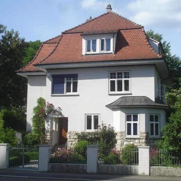 Villa Am Rosenfelspark，位于罗拉赫的酒店