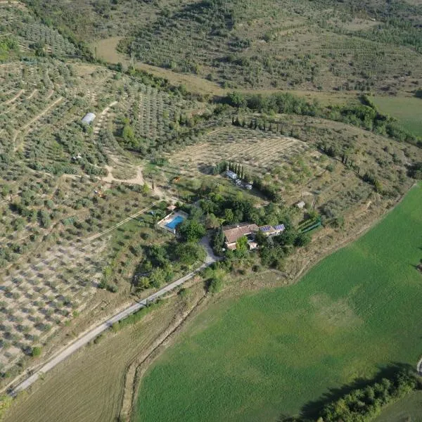 le vieux mas du domaine de Pontet-Fronzele，位于拉戈尔斯的酒店