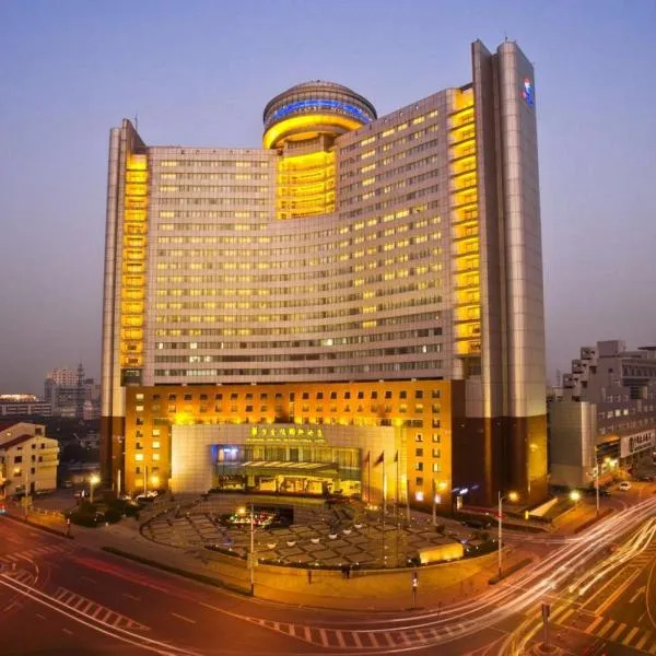 华芳金陵国际酒店，位于张家港的酒店