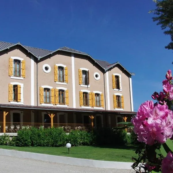 Logis - Hotel Restaurant du Parc，位于Livinhac-le-Haut的酒店