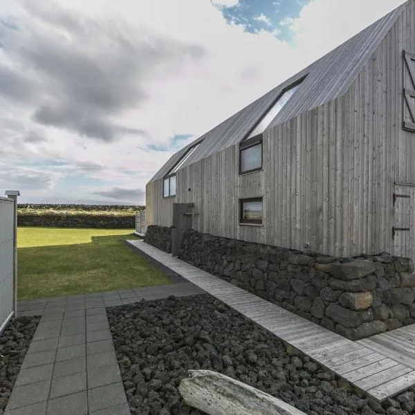 Barn house by the sea，位于Stokkseyri的酒店