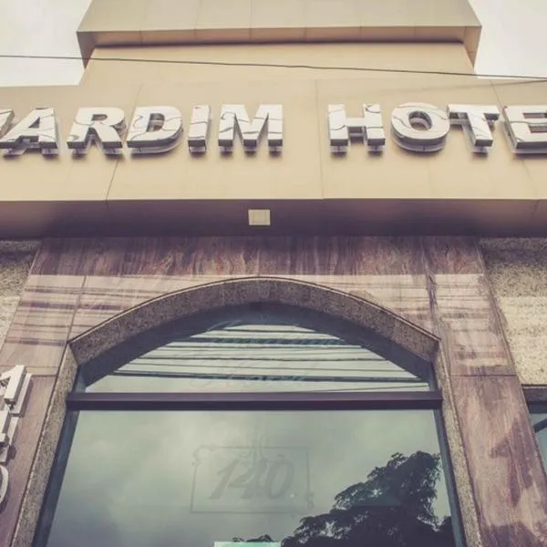 Jardim Hotel，位于圣贝尔纳多-杜坎普的酒店