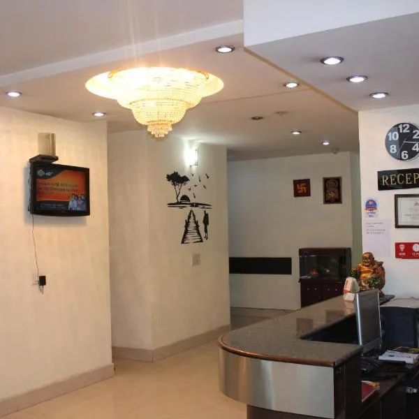 Hotel Dreamz Residency，位于Karnal的酒店