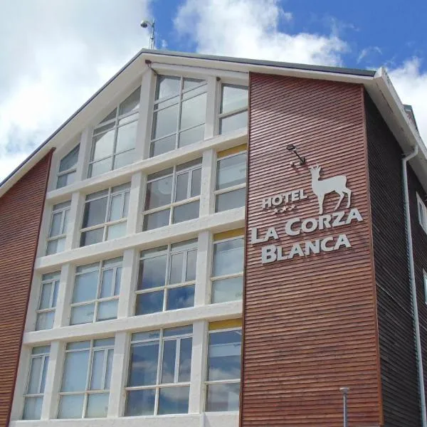 Hotel Snö La Corza Blanca，位于皮苏埃加河畔塞尔韦拉的酒店