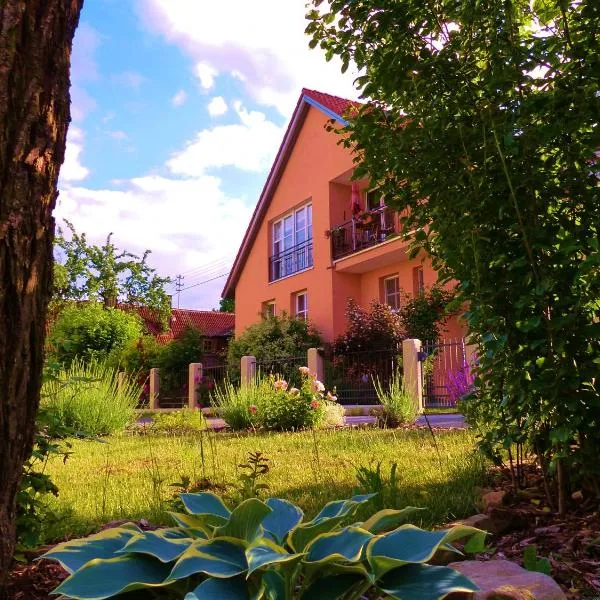 Ferienwohnung am Wanderweg，位于Hofheim in Unterfranken的酒店