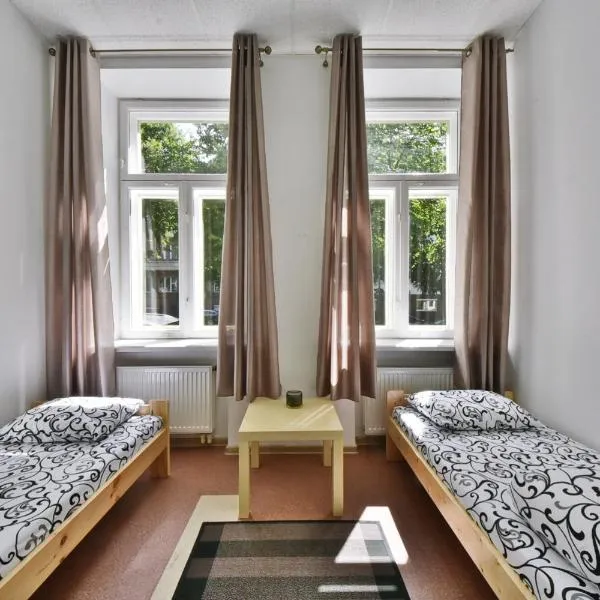 Laisves Avenue Hostel "Easy Kaunas"，位于考纳斯的酒店