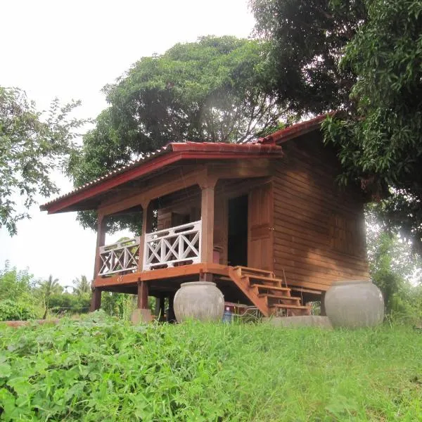 Don Som Riverside Guesthouse，位于Muang Không的酒店