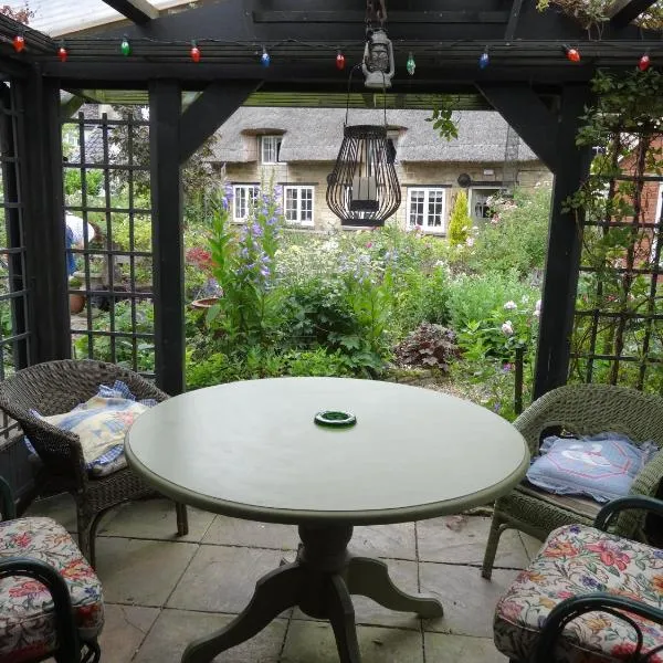 Moat Cottage Barns，位于科比的酒店