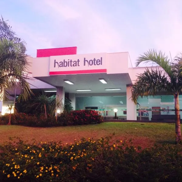 Habitat Hotel Pirassununga，位于Santa Cruz da Conceição的酒店