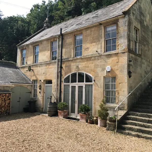 Berkeley Coach House, near Bath，位于特罗布里奇的酒店