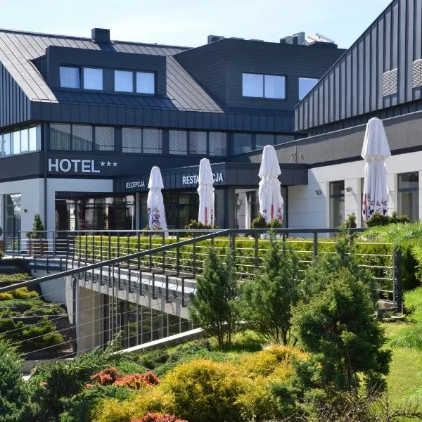 Hotel Avangarda，位于Różan的酒店