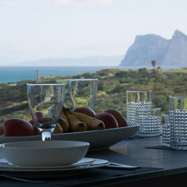 Luxury Apartment Sea, Golf and Gibraltar View，位于阿尔加德萨的酒店