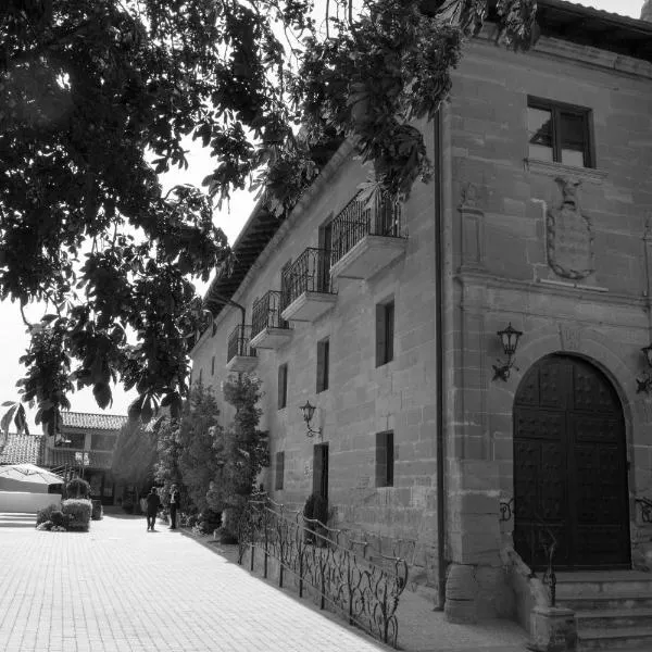 卡萨富尔特宫酒店，位于Baños de Rioja的酒店