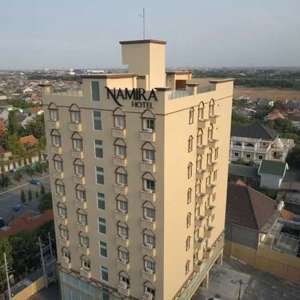 Namira Syariah Hotel Surabaya，位于Waru的酒店