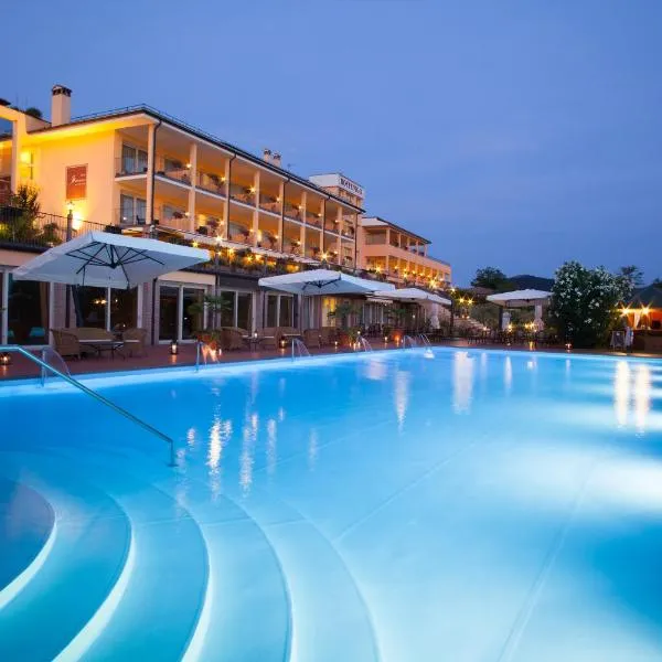 Boffenigo Panorama & Experience Hotel，位于Dolcè的酒店