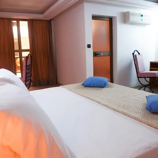 特蕾西亚酒店，位于Kéhodou的酒店