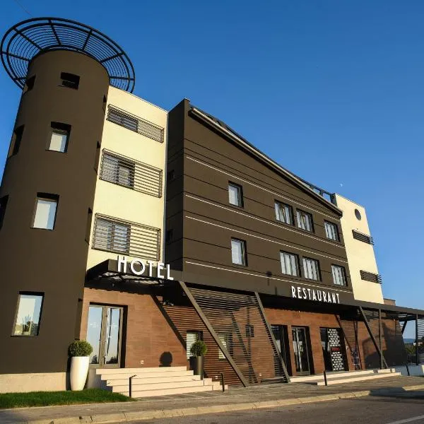 伊迪欧豪华酒店，位于Mezgraja的酒店