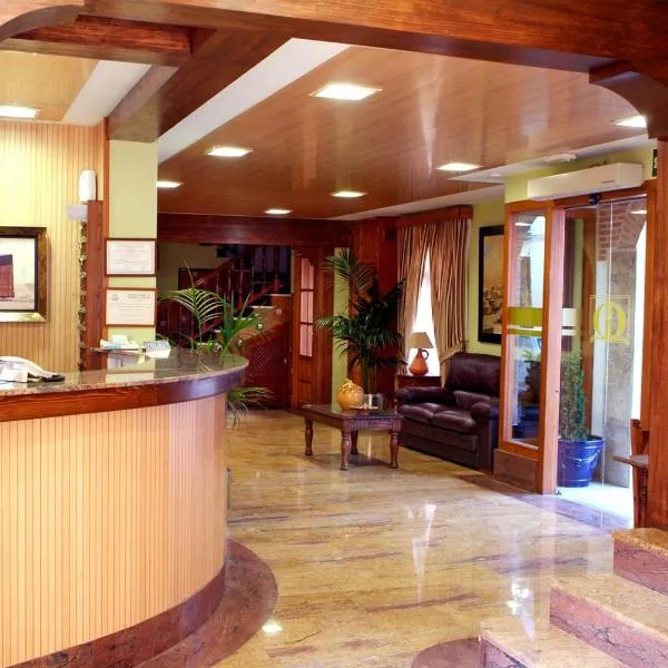米纳诺酒店，位于曼萨纳雷斯的酒店