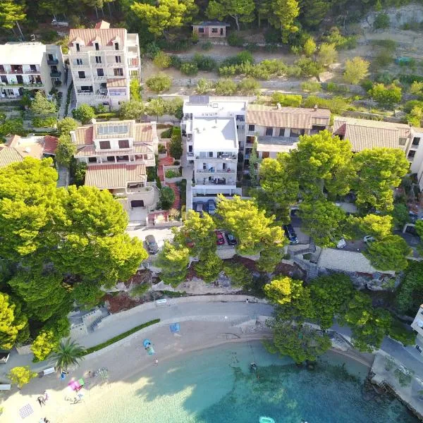 Villa Dalmatia Apartments，位于麦米科的酒店