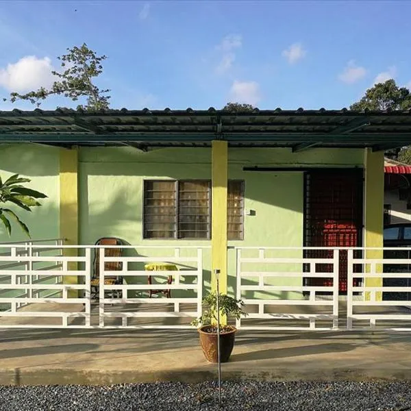 哈尔本村木屋，位于Kampung Darat的酒店