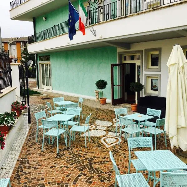 Hotel San Berardo，位于San Benedetto deʼ Marsi的酒店