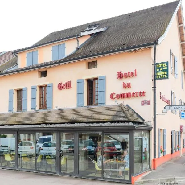 Hotel du Commerce，位于Sainte-Sabine的酒店